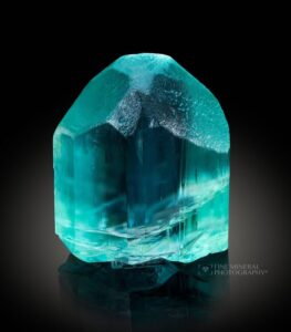 Rare-grandidierite -crystal